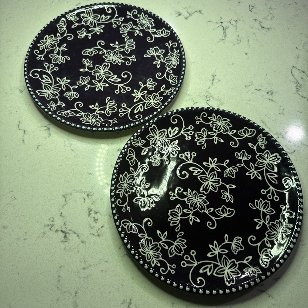 Temptations by Tara Floral Lace Eggplant KFI-XNG-320993, 8" Plates